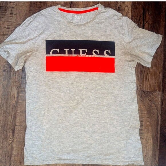 GUESS M Classic Men's T-shirt - Black, white, red 💯 cotton vintage - Picture 1 of 5